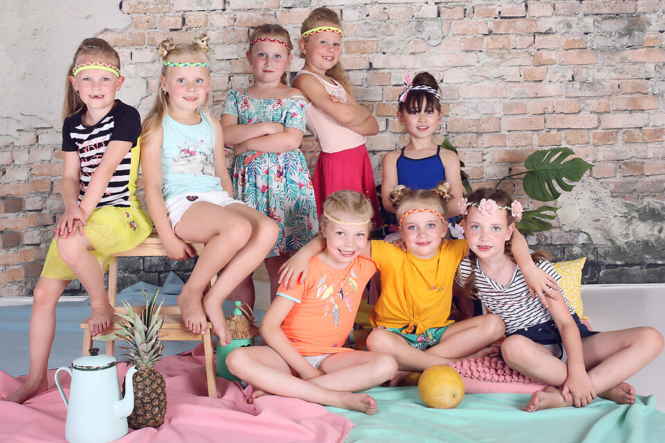 fotografie - Suus' FotoSjop - Oldenzaal - Enschede Hengelo - Twente - De Lutte - Denekamp - Borne - Losser - Almelo - Studio - Locatie - Portret - Spontaan - Kinderfeest - Dames - Jongens - Fotos - Lijst - Shakes Cakes