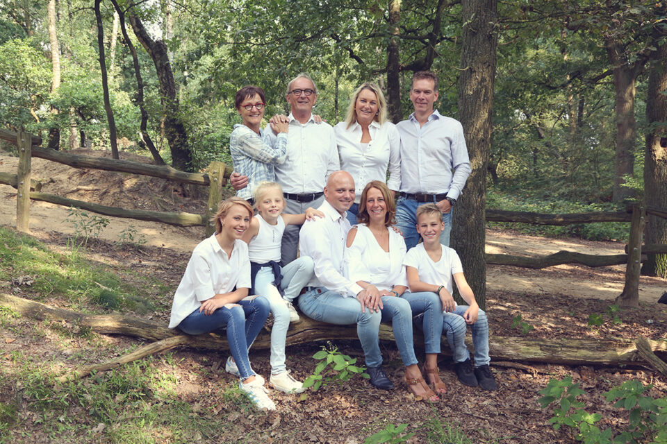 Familie reportage - Shoot - Suus FotoSjop - Buiten - Binnen - Gezin - Oldenzaal - Hengelo - Enschede - Haaksbergen - Borne - Denekamp - de Lutte