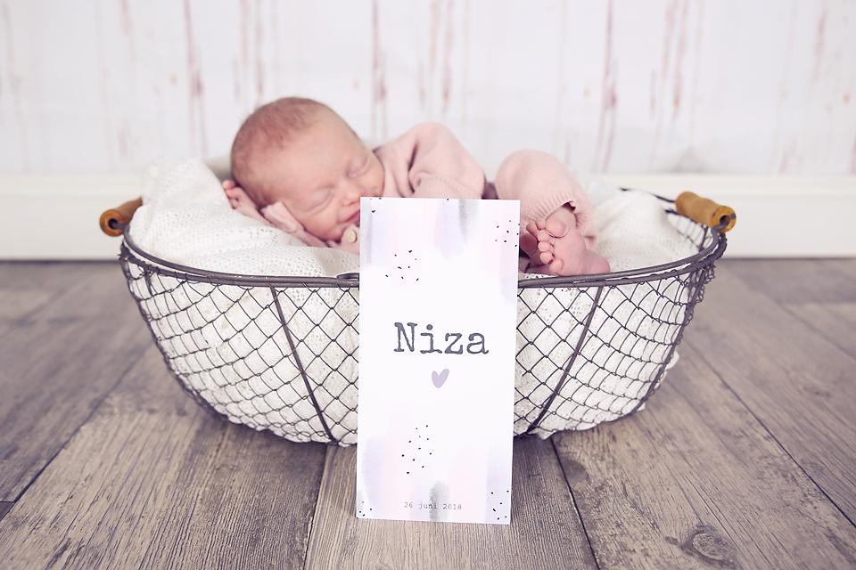 fotografie - Suus' FotoSjop - Oldenzaal - Enschede Hengelo - Twente - De Lutte - Denekamp - Borne - Losser - Almelo - Studio - Locatie - Portret - Spontaan - Newborn - Baby - Pasgeboren - Meisje - Jongen - Lifestyle - Fotograaf - Thuis - Lief zacht