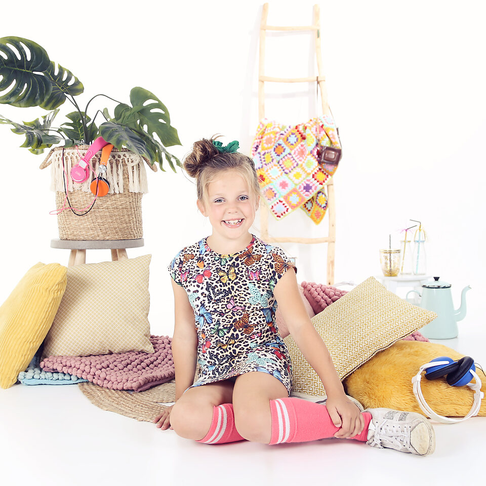 fotografie - Suus' FotoSjop - Oldenzaal - Enschede Hengelo - Twente - De Lutte - Denekamp - Borne - Losser - Almelo - Studio - Locatie - Portret - Spontaan - Kinderfeest - Dames - Jongens - Fotos - Lijst - Shakes Cakes