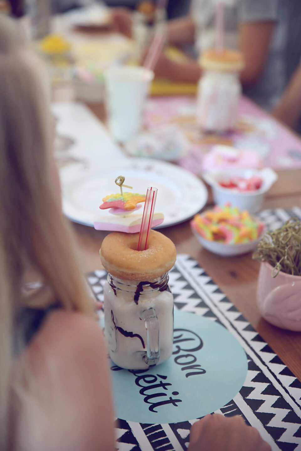 fotografie - Suus' FotoSjop - Oldenzaal - Enschede Hengelo - Twente - De Lutte - Denekamp - Borne - Losser - Almelo - Studio - Locatie - Portret - Spontaan - Kinderfeest - Dames - Jongens - Fotos - Lijst - Shakes Cakes