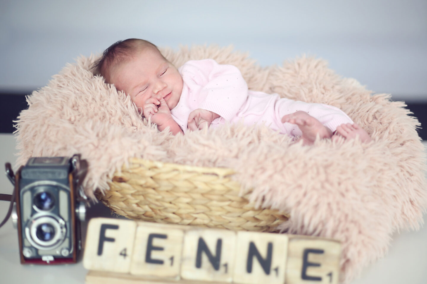 fotografie - Suus' FotoSjop - Oldenzaal - Enschede Hengelo - Twente - De Lutte - Denekamp - Borne - Losser - Almelo - Studio - Locatie - Portret - Spontaan - Newborn - Baby - Pasgeboren - Meisje - Jongen - Lifestyle - Fotograaf - Thuis - Lief zacht