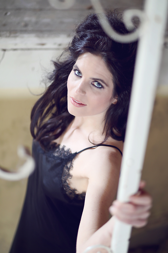 fotografie - Suus' FotoSjop - Oldenzaal - Enschede Hengelo - Twente - De Lutte - Denekamp - Borne - Losser - Almelo - Studio - Locatie - Portret - Spontaan - Model - Portfolio - HNTM - Boudoir shoot