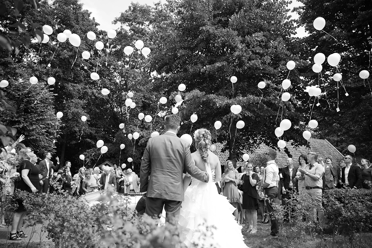 Fotografie - Suus' FotoSjop - Oldenzaal - Enschede Hengelo - Twente - De Lutte - Denekamp - Borne - Losser - Almelo - Studio - Locatie - Portret - Spontaan - Huwelijk - Bruid - Bruiloft - Liefde - Partner - Bruidegom - Trouwen - Wedding - Bruidsfotografie - Bruidsfotograaf - Huwelijkfotografie - Huwelijksfotograaf _ Weddingfotografie - Weddingfotograaf