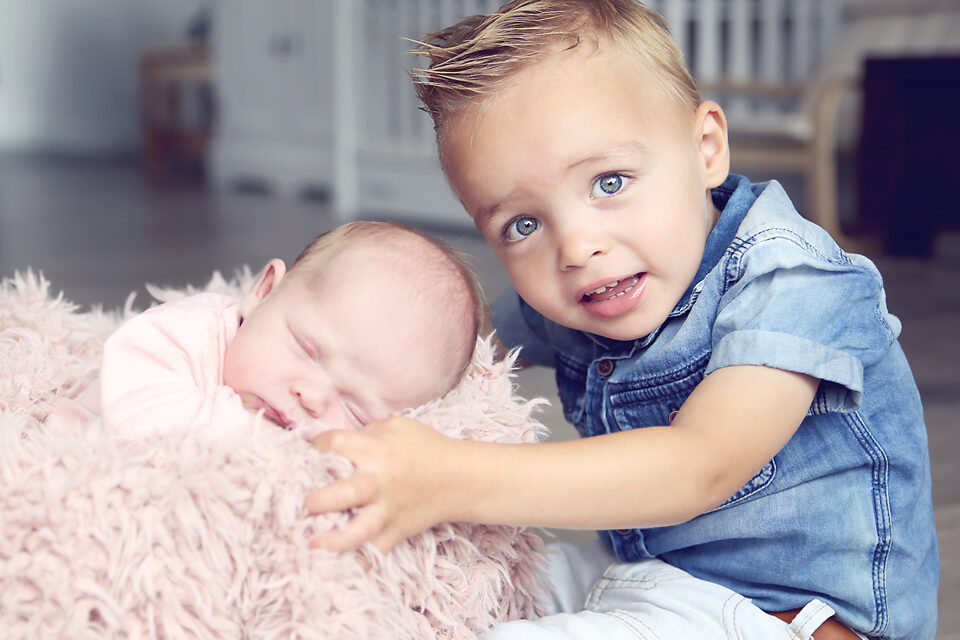 fotografie - Suus' FotoSjop - Oldenzaal - Enschede Hengelo - Twente - De Lutte - Denekamp - Borne - Losser - Almelo - Studio - Locatie - Portret - Spontaan - Newborn - Baby - Pasgeboren - Meisje - Jongen - Lifestyle - Fotograaf - Thuis - Lief zacht