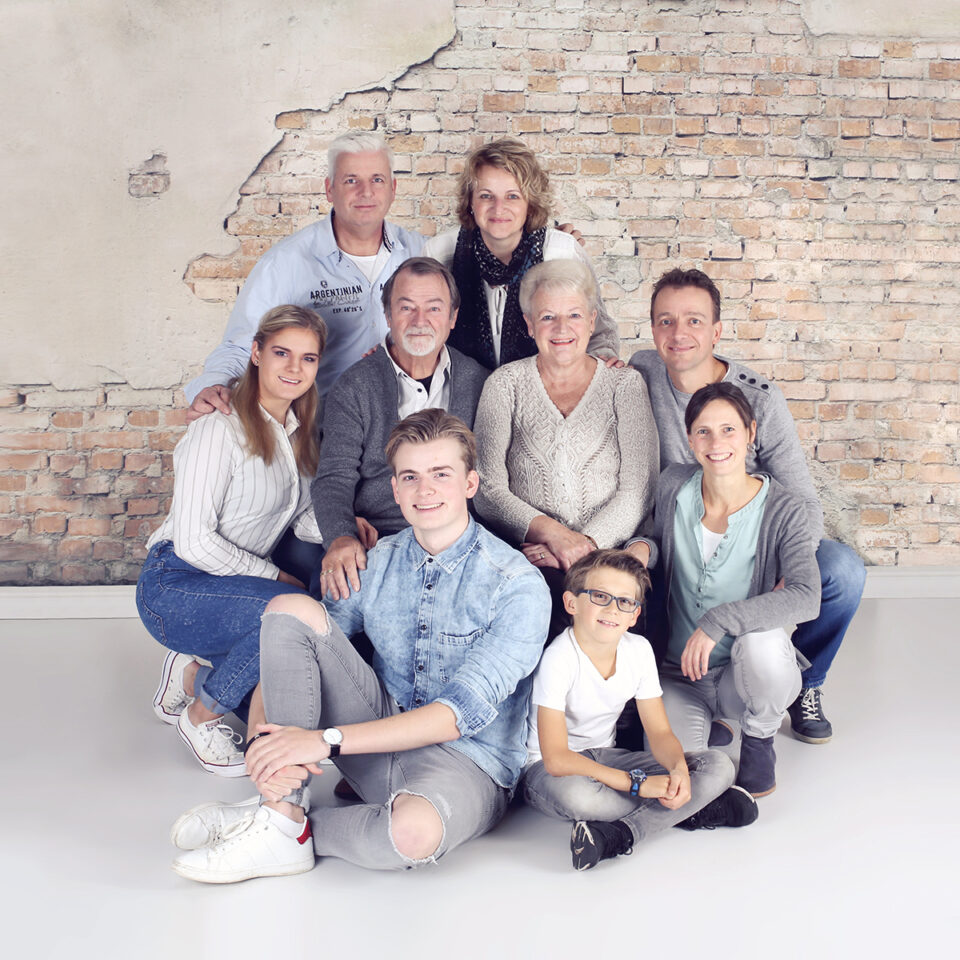 Familie reportage - Shoot - Suus FotoSjop - Buiten - Binnen - Gezin - Oldenzaal - Hengelo - Enschede - Haaksbergen - Borne - Denekamp - de Lutte