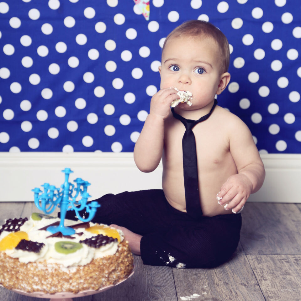 Fotografie - Suus' FotoSjop - Oldenzaal - Hengelo - Enschede - Lutte - Denekamp - Almelo - Fotograaf - Taartsnoetjes - Cake Smash - One year old - 1 jaar - Kids - Tipi's Taarten - Louise Bruggeman