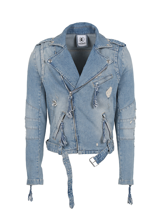 Lichtblauw denim jack met riem, kledingfotografie