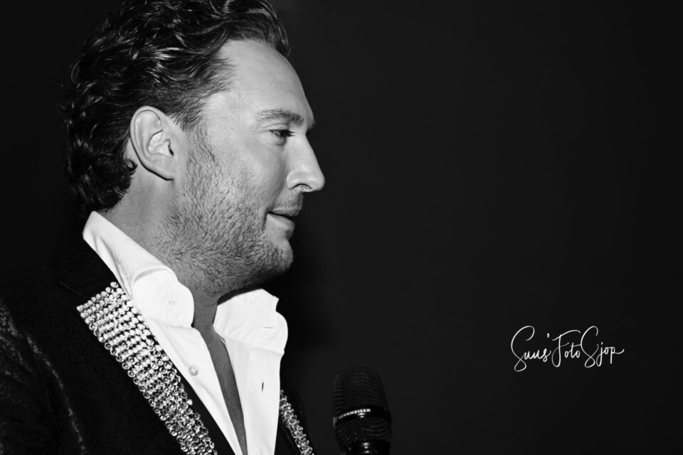 tino martin, Suus fotosjop,