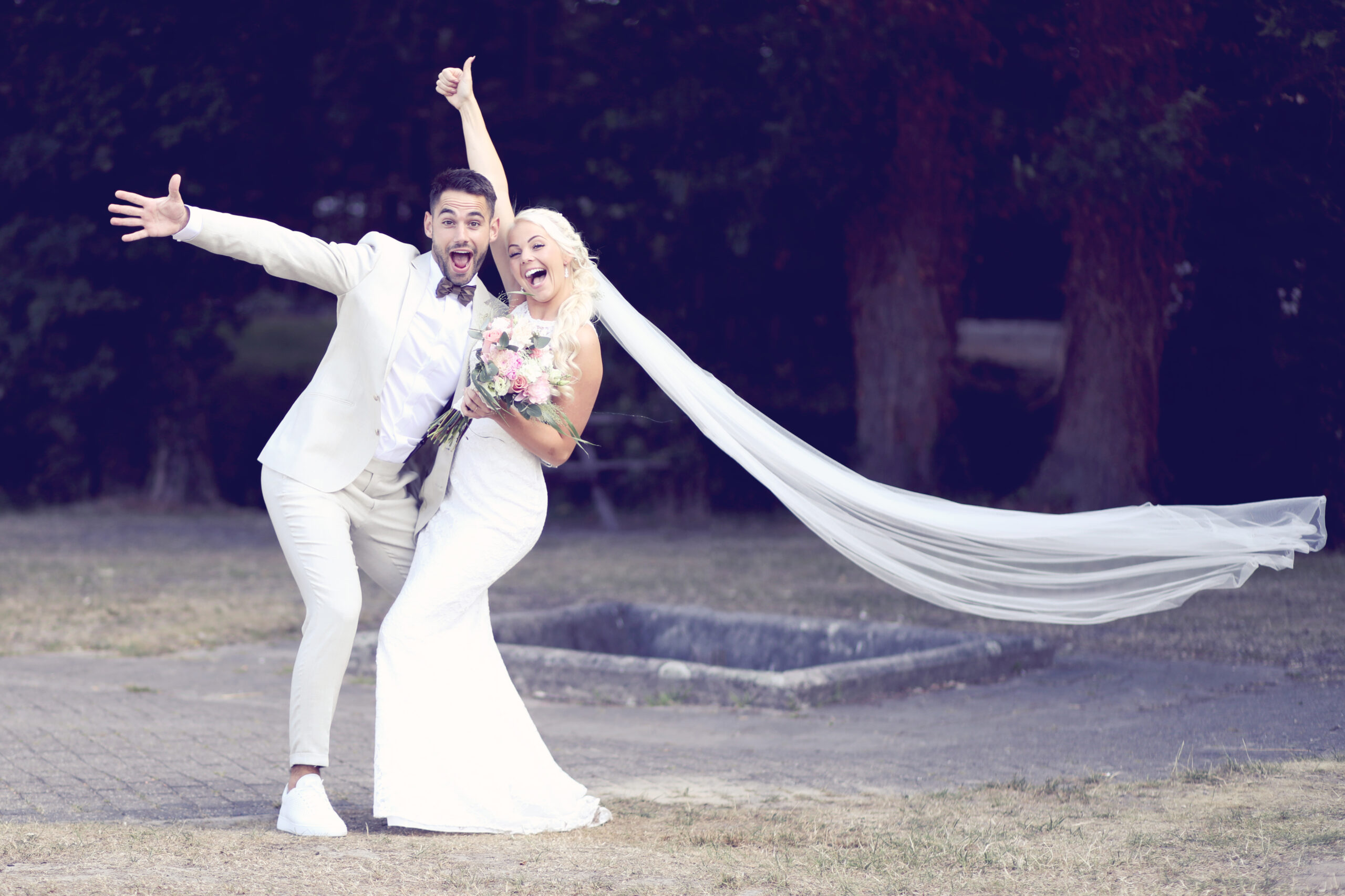 Fotografie - Suus' FotoSjop - Oldenzaal - Enschede Hengelo - Twente - De Lutte - Denekamp - Borne - Losser - Almelo - Studio - Locatie - Portret - Spontaan - Huwelijk - Bruid - Bruiloft - Liefde - Partner - Bruidegom - Trouwen - Wedding - Bruidsfotografie - Bruidsfotograaf - Huwelijkfotografie - Huwelijksfotograaf _ Weddingfotografie - Weddingfotograaf