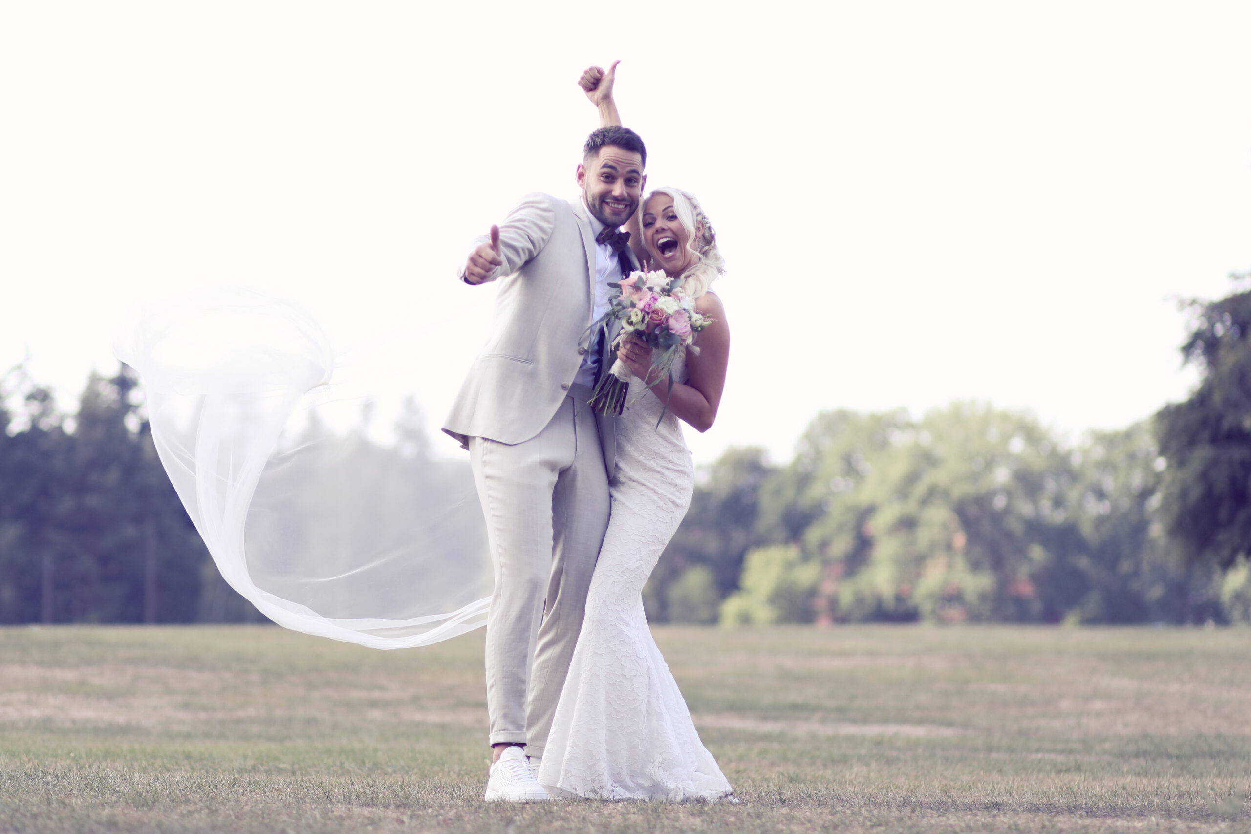 Fotografie - Suus' FotoSjop - Oldenzaal - Enschede Hengelo - Twente - De Lutte - Denekamp - Borne - Losser - Almelo - Studio - Locatie - Portret - Spontaan - Huwelijk - Bruid - Bruiloft - Liefde - Partner - Bruidegom - Trouwen - Wedding - Bruidsfotografie - Bruidsfotograaf - Huwelijkfotografie - Huwelijksfotograaf _ Weddingfotografie - Weddingfotograaf