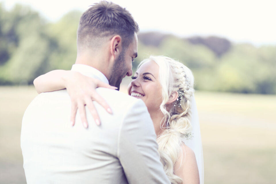 Fotografie - Suus' FotoSjop - Oldenzaal - Enschede Hengelo - Twente - De Lutte - Denekamp - Borne - Losser - Almelo - Studio - Locatie - Portret - Spontaan - Huwelijk - Bruid - Bruiloft - Liefde - Partner - Bruidegom - Trouwen - Wedding - Bruidsfotografie - Bruidsfotograaf - Huwelijkfotografie - Huwelijksfotograaf _ Weddingfotografie - Weddingfotograaf