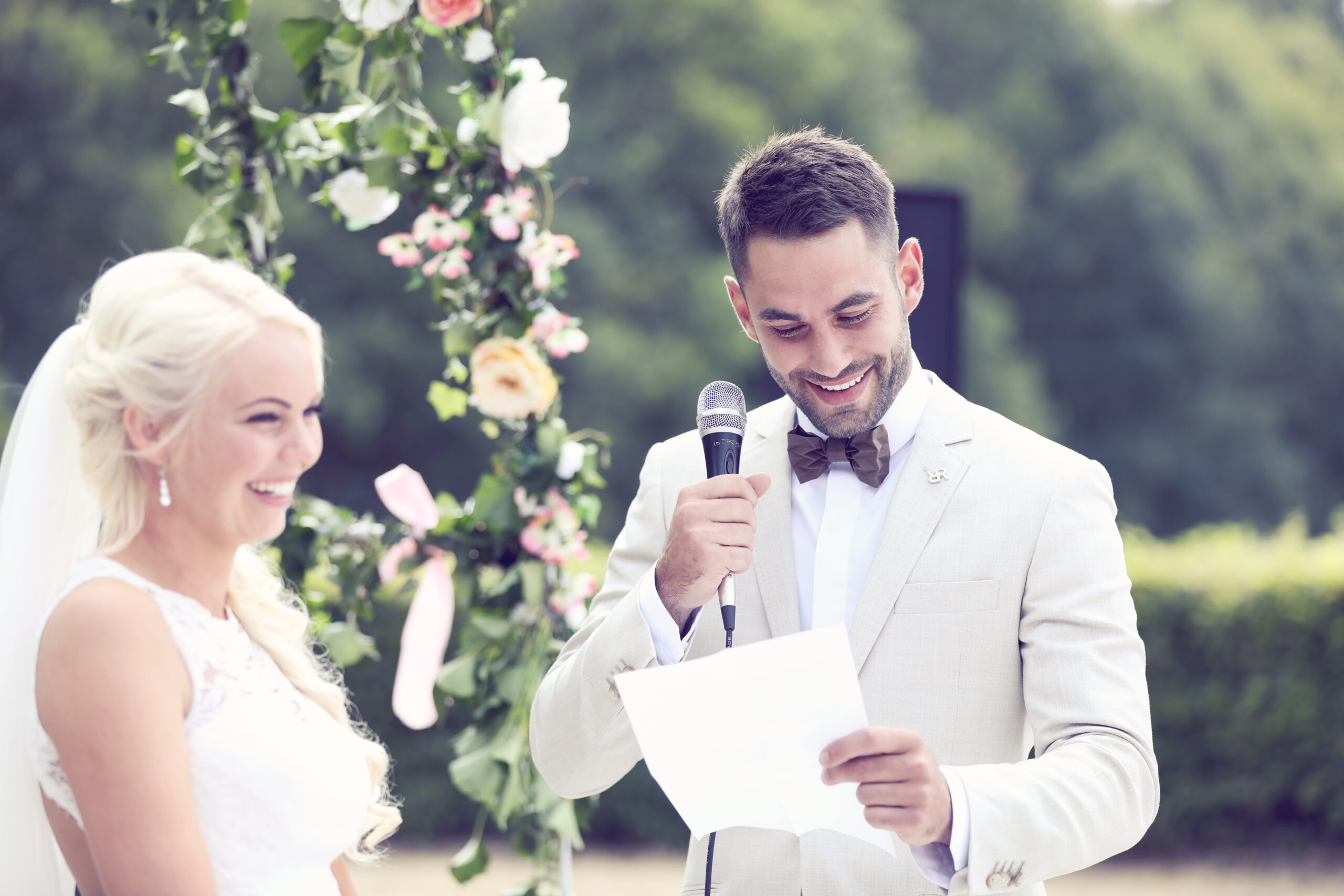 Fotografie - Suus' FotoSjop - Oldenzaal - Enschede Hengelo - Twente - De Lutte - Denekamp - Borne - Losser - Almelo - Studio - Locatie - Portret - Spontaan - Huwelijk - Bruid - Bruiloft - Liefde - Partner - Bruidegom - Trouwen - Wedding - Bruidsfotografie - Bruidsfotograaf - Huwelijkfotografie - Huwelijksfotograaf _ Weddingfotografie - Weddingfotograaf