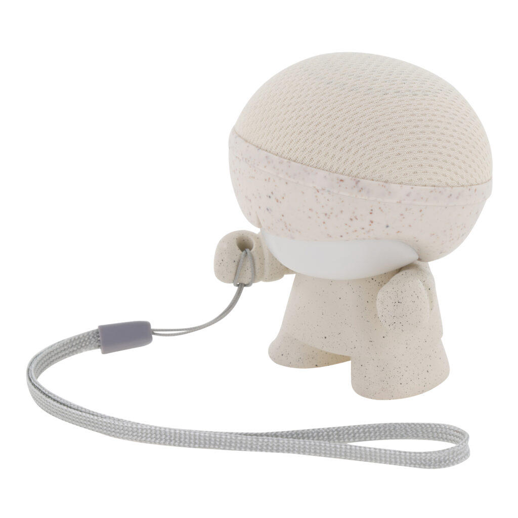 Witte speaker in de vorm van een figuurtje, packshot