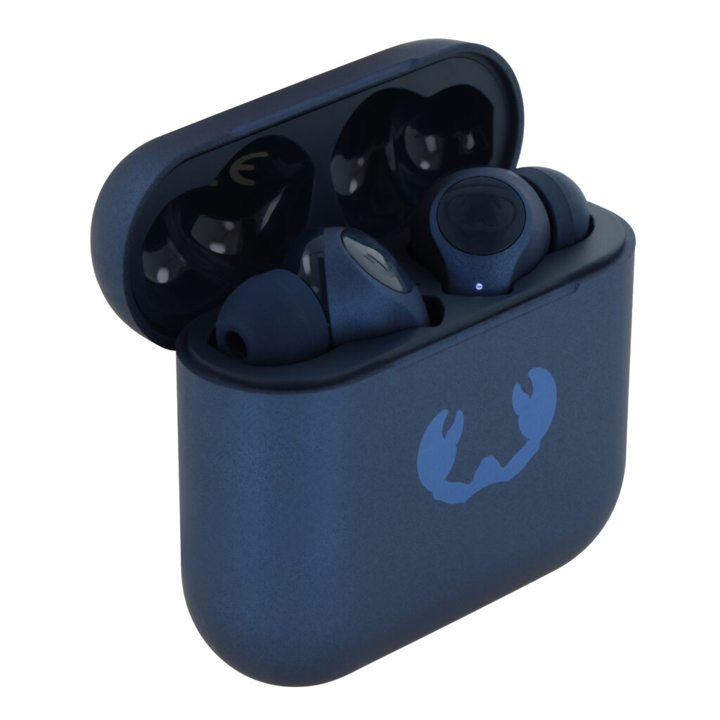 Donkerblauwe draadloze oordopjes in case, productfoto