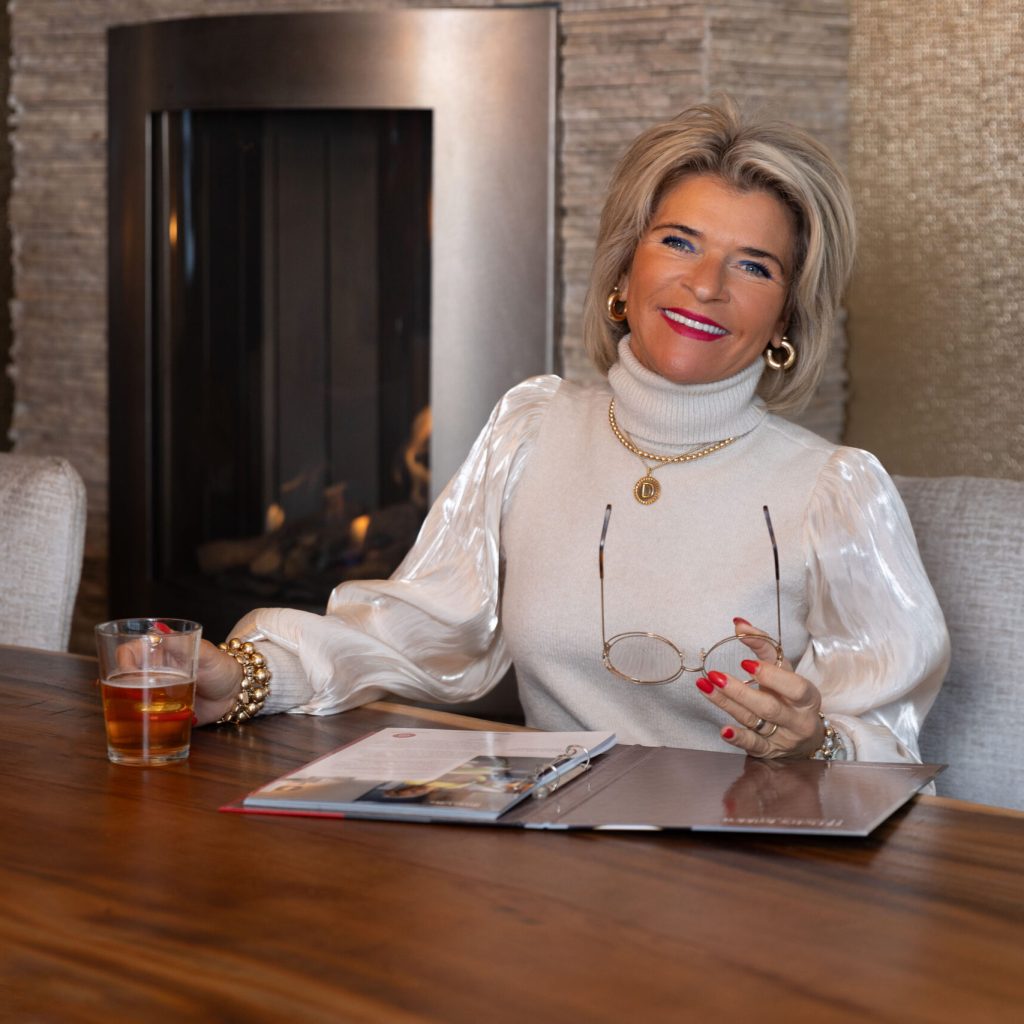 Fotografie - Suus' FotoSjop - Oldenzaal - Hengelo - Enschede - Lutte - Denekamp - Almelo - Fotograaf - Bedrijf - Sfeer - Overzicht - Details - Reportage - Bedrijfsreportage - Profielfoto - CV - LinkedIn - Profielfoto - Zakelijk - Teamfoto - Website - fotografie - business - portretfoto - portret- bedrijfsfoto's laten maken - profielfoto's laten maken - portretfoto's laten maken - business shoot - zakelijke shoot laten maken